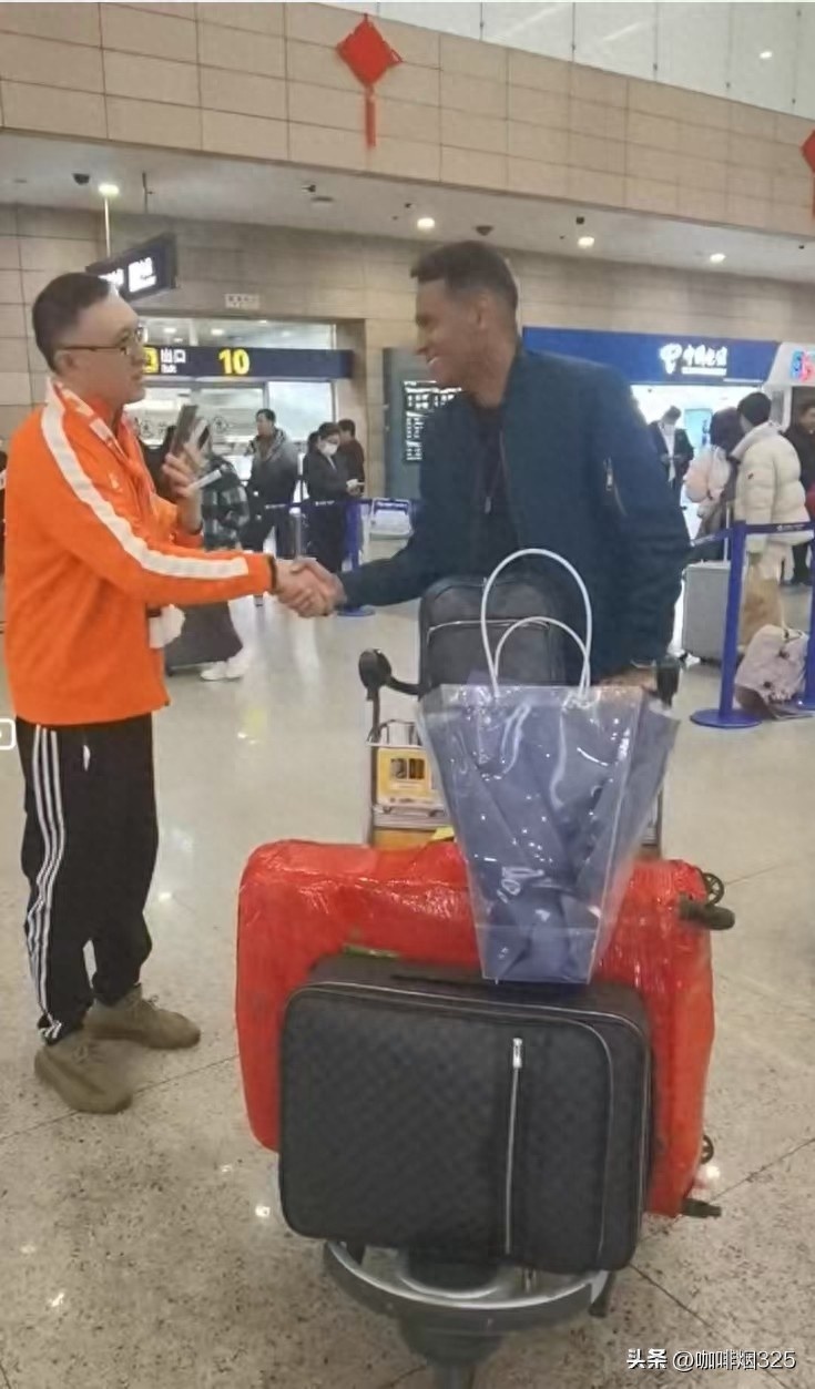  青島日報：前巴西國奧球員奧古斯托與海牛會合，球隊五外援到位